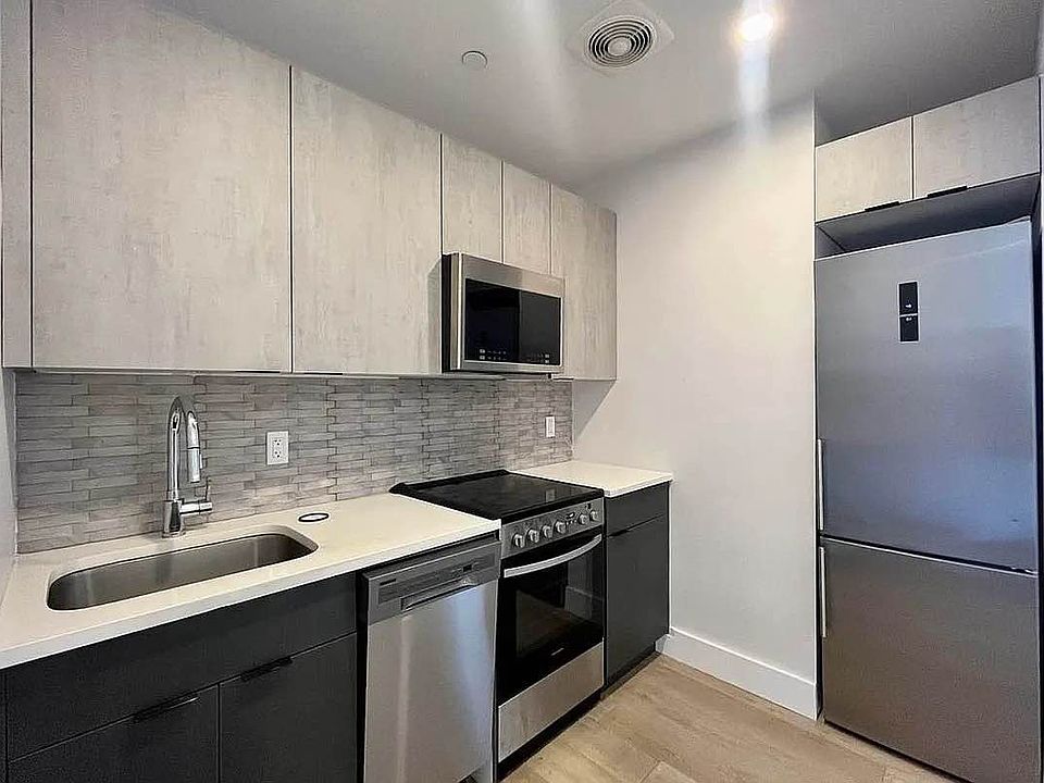 1st image of 81 W 118th St #3