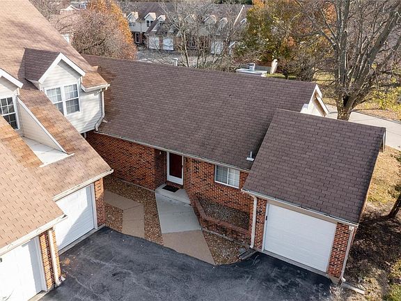 2nd image of 3716 Candlewyck Club Dr