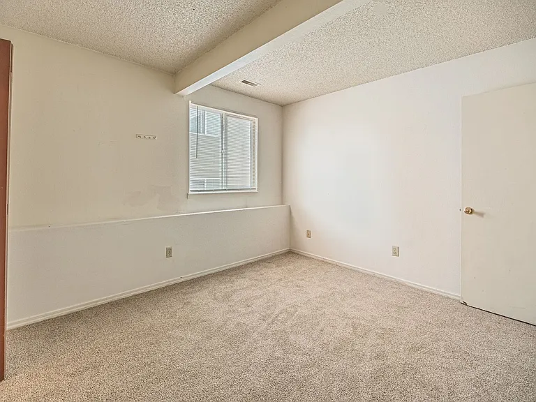 1765 Zebulon Dr #D — Photo 13