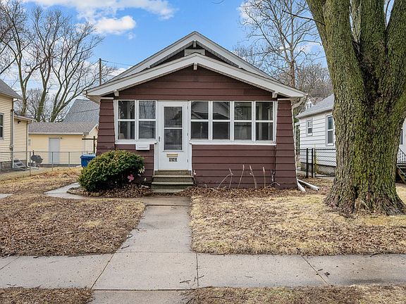 2nd image of 204 Adams Pl