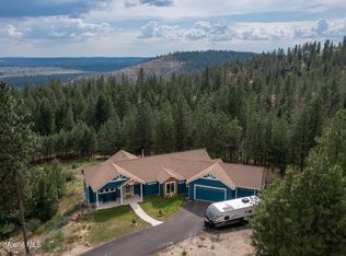 5211 W Country Hills Ln, Spokane, WA 99208