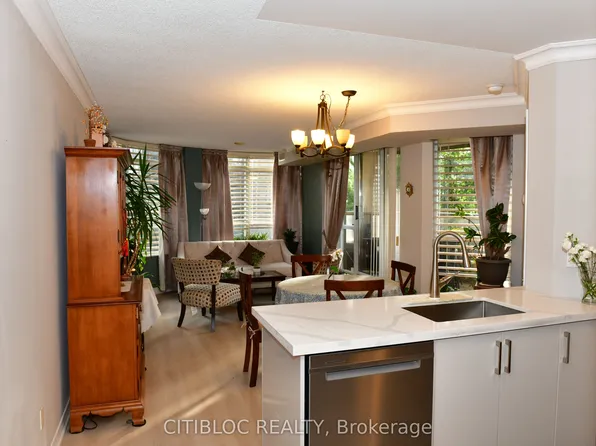 310 Burnhamthorpe Rd W #213, Mississauga, ON L5B 4P9