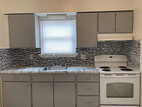 3rd image of 1442 W 42nd St