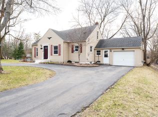 723 Globe Rd, Waterford, MI 48328