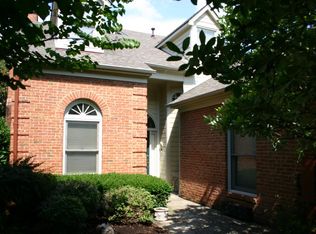 1019 Griffin Gate Dr, Lexington, KY 40511