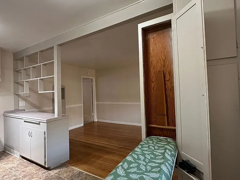 Fort Sutter Manor, Classic Midtown Living! — Photo 21