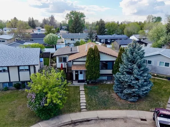 116 S McNab Park St E, Brooks, AB T1R 0K6