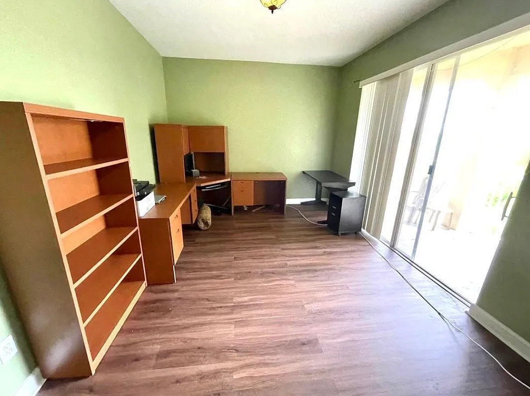 5 bed, 4590 sqft, $5,550 — Photo 4