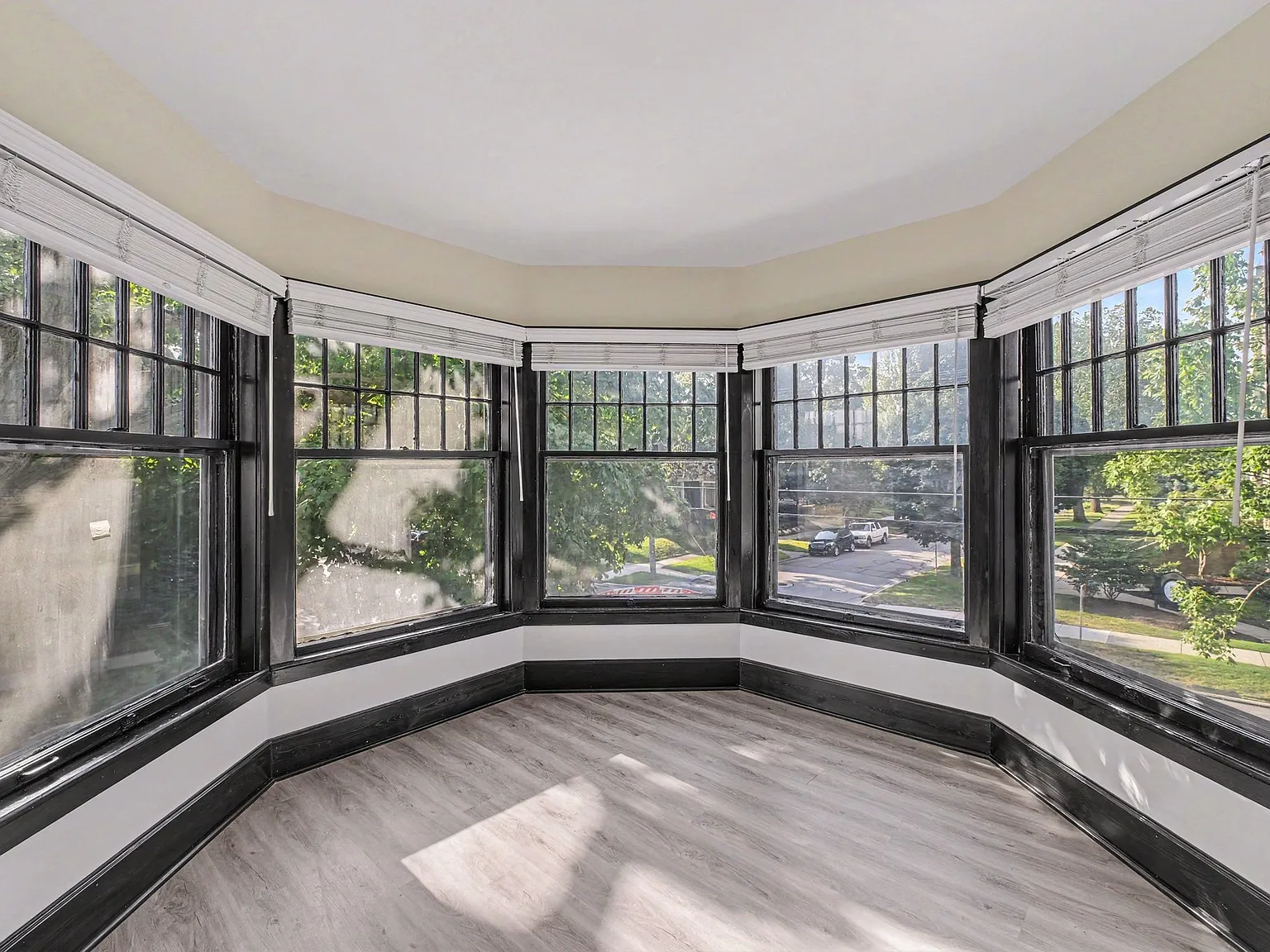 2 bed, 768 sqft, $1,750 — Photo 3