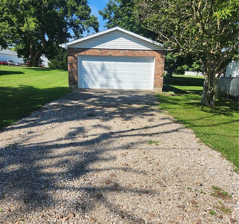 2nd image of 5799 Shaker Rd
