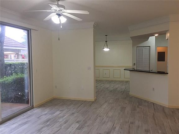 5th image of 2014 Alta Meadows Ln APT 311