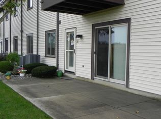 7220 Mariner Dr, Racine, WI 53406