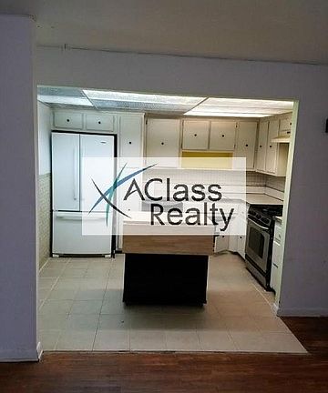 2nd image of 2503 45th St #2