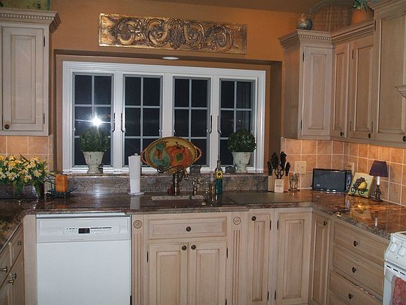 5th image of 11 Bay Shore Dr