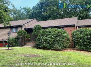 10 Stonewood Dr, Newton, MA 02459