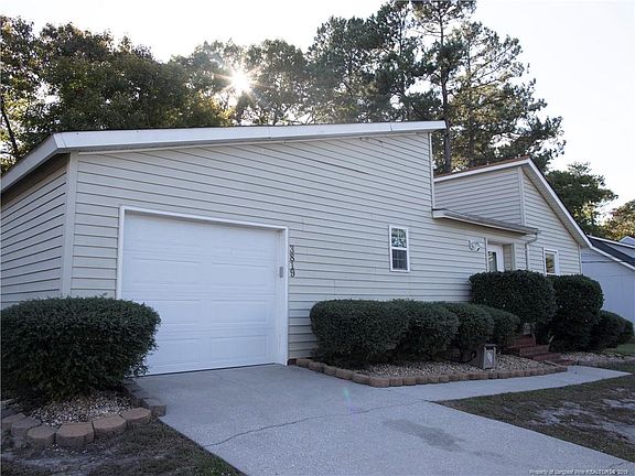 2nd image of 3819 Sarasota Dr