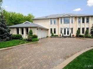 811 Oakhurst Ln, Riverwoods, IL 60015