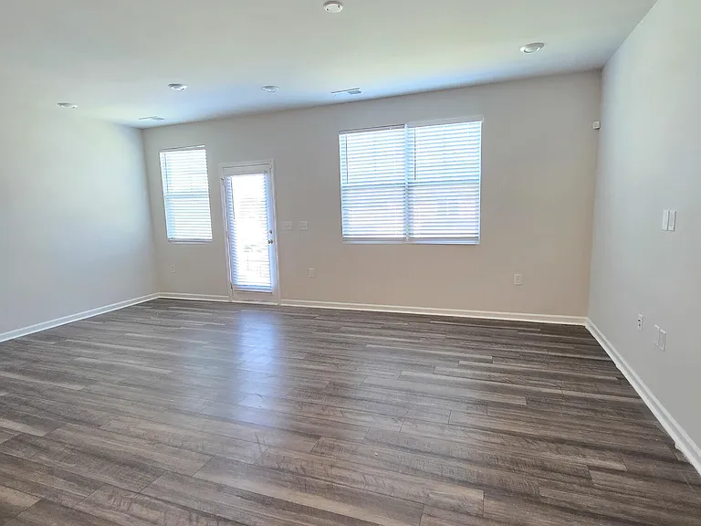 5035 Kota St — Photo 9