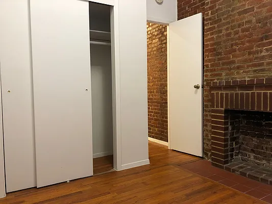 Rented by Michael Palmieri, LREB | media 21