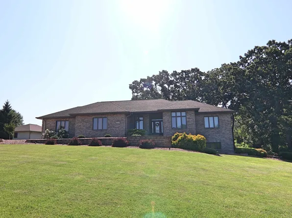 8258 N Ridge Trl, Milton, WI 53563