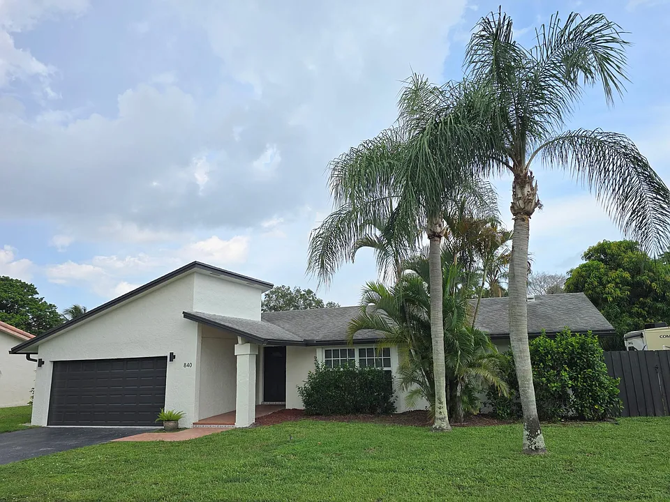 840 NW 48th Ave