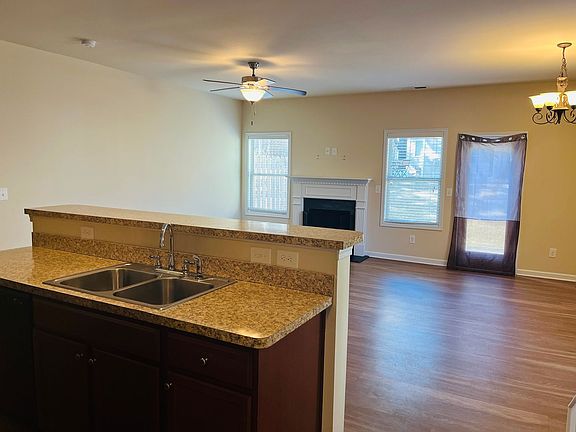 3rd image of 233 Bobbie Way