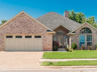 6206 Brenhaven Rd, Arlington, TX 76017