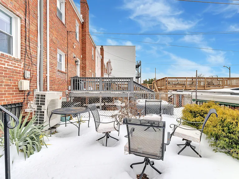 840 21st St NE — Photo 14