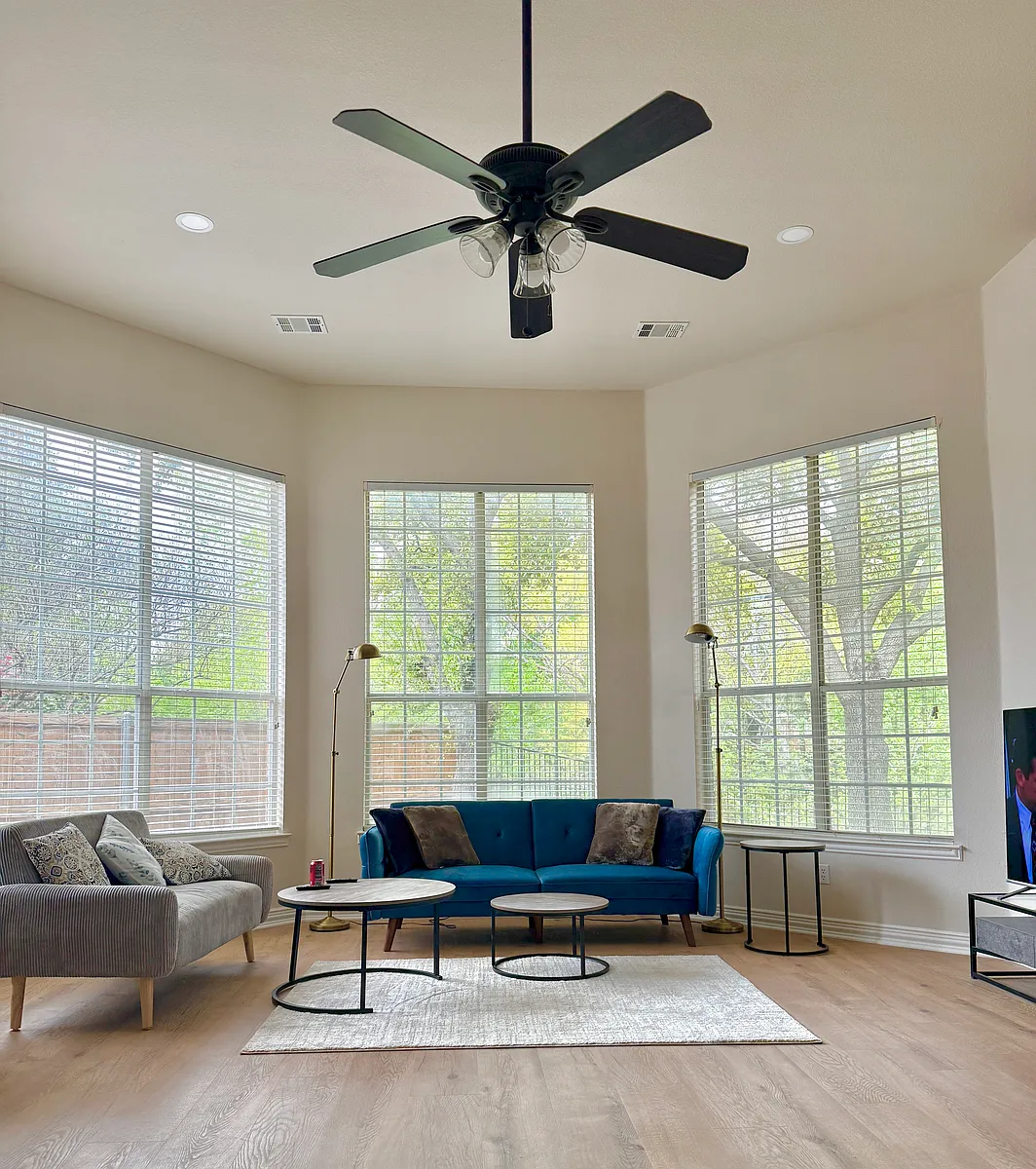 Building Photo - 9383 Santa Fe Trl