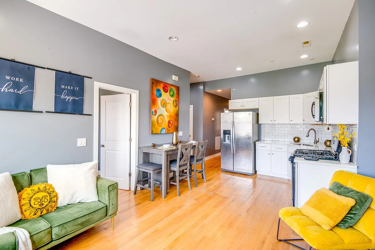 Living Room - 4241 S Langley Ave #ID1305514P