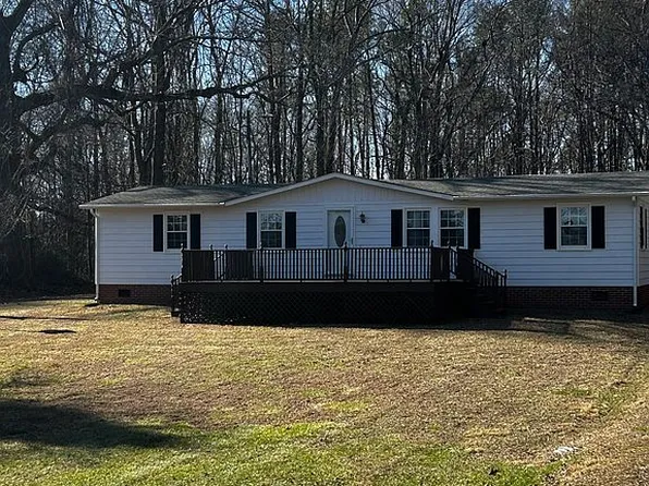 538 Ebenezer Church Rd, Hague, VA 22469