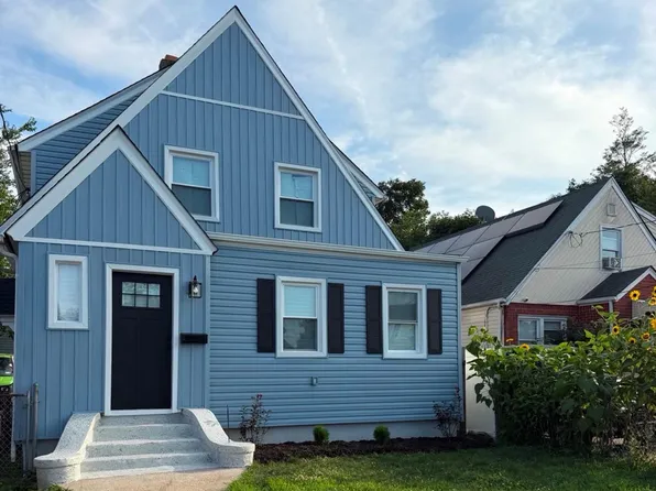 34 Frazier Street, Hempstead, NY 11550