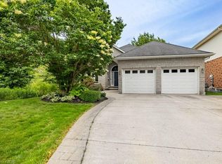 796 Springbank Ave N, Woodstock, ON N4T 1T5