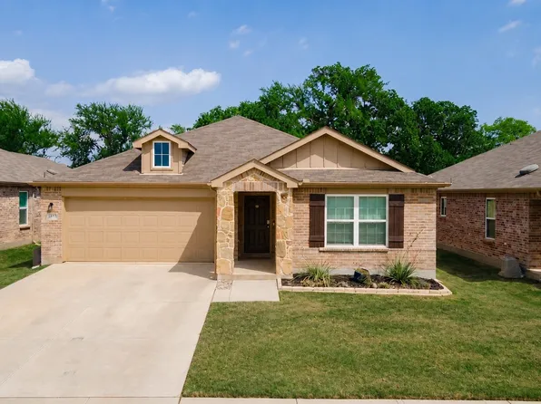 2213 Village Creek Ln, Denton, TX 76208