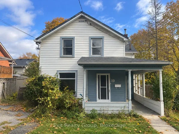 19 Cedar St, Belleville, ON K8P 3L8