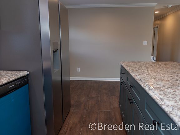 4th image of 212 Carolina St #126