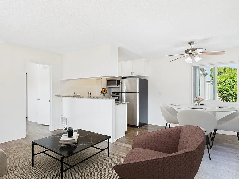 Gilmore Apartments - Van Nuys — Photo 52