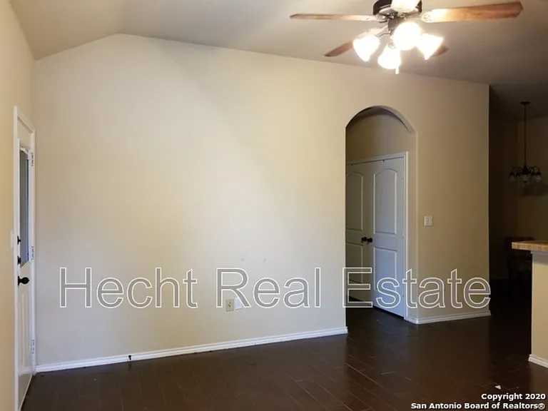 1027 Brown Rock Dr #1 — Photo 4