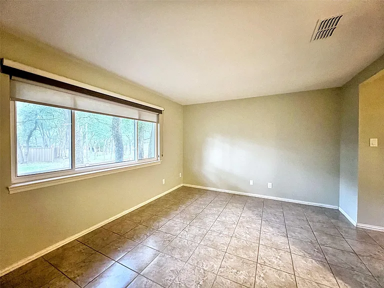 8305 Greenslope Dr — Photo 14