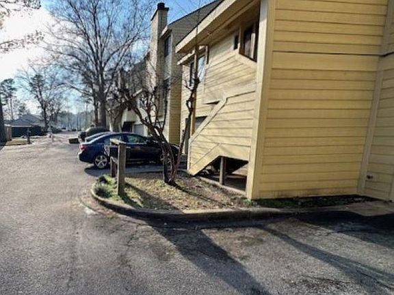 3rd image of 2424 Mallard Dr #2424