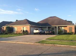 307 Riverside Dr, Berwick, LA 70342