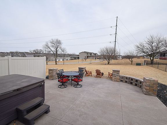 2nd image of 6230 Ellie Ln