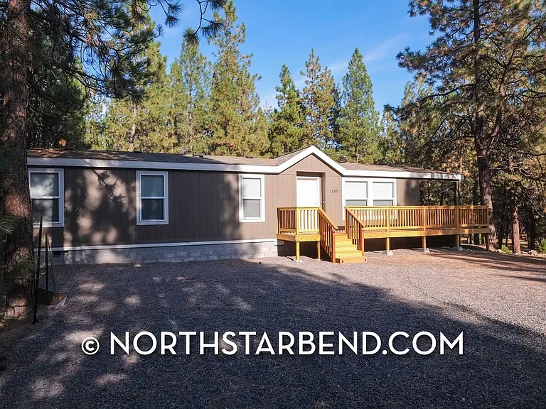 18970 Obsidian Rd — Photo 2