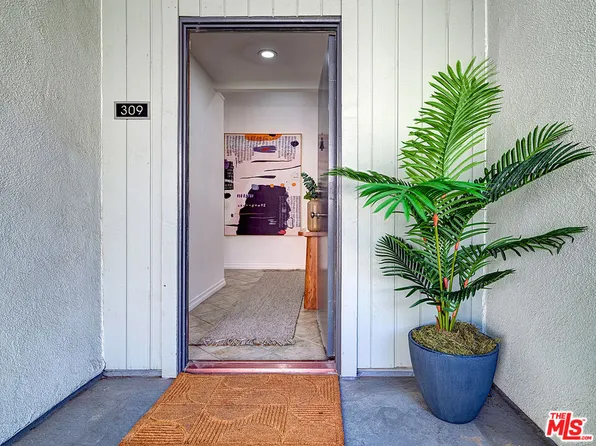 1887 Greenfield Ave APT 309, Los Angeles, CA 90025