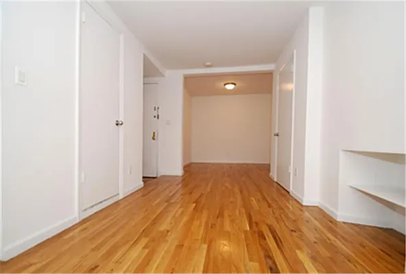Rented by Buchbinder & Warren | media 7