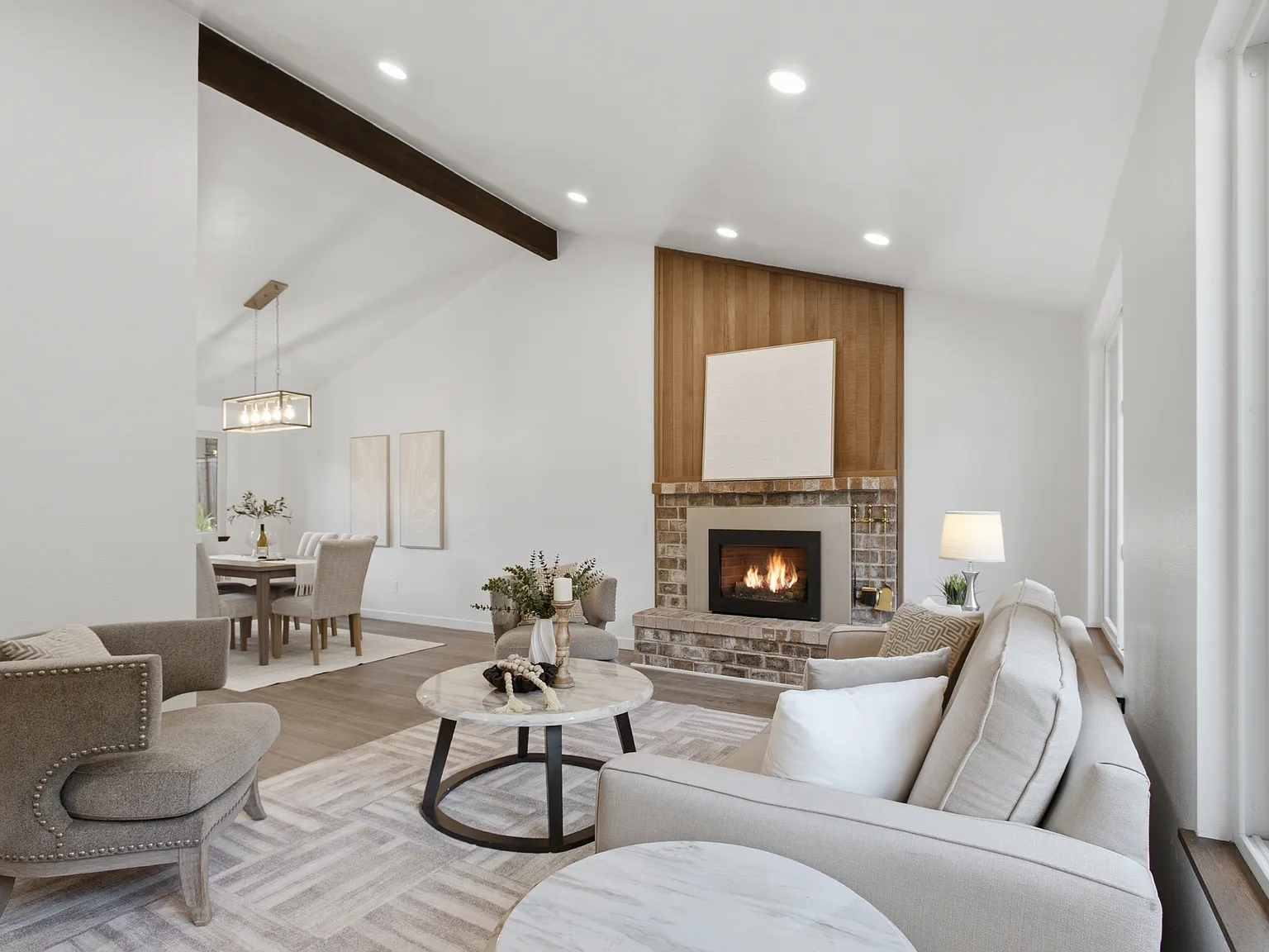 3 bed, 2.5 bath, 1950 sqft, $4,500 — Photo 3