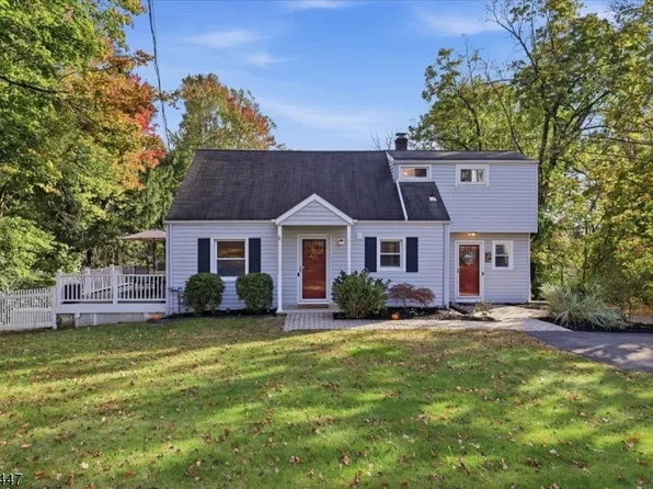 52 Lacey Ave, Long Hill Twp., NJ 07933
