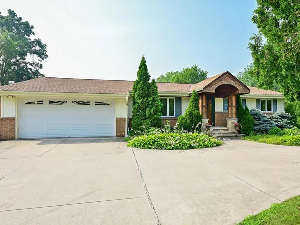 8211 West Evergreen ROAD, Mequon, WI 53097