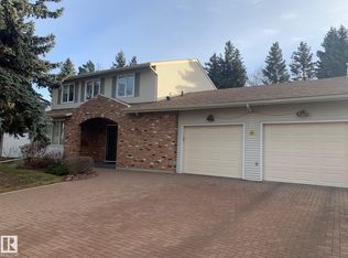59 Quesnell Cres NW, Edmonton, AB T5R 5N8