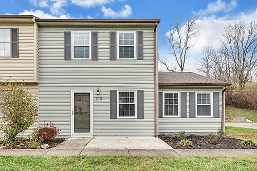 210 Tinkerview Dr Photo 1
